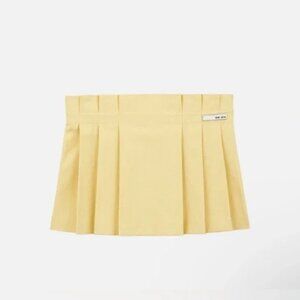 NWT WE-AR4 The 98 Pleated Mini Skirt Yellow - Size Large